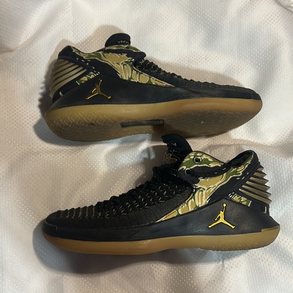 Nike Air Jordan Black Basketball Shoes AA1257-021 Size 6 Yth or 7.5 Women’s - Picture 3 of 6